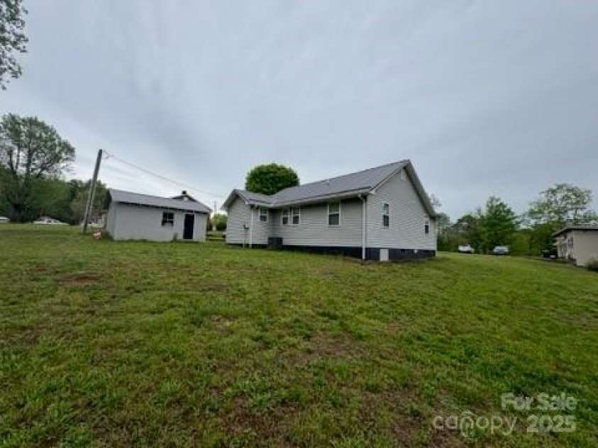 2342 Brookwood Drive, Valdese, NC 28690.  MLS# CAR4251020, YatesRealty ID 12264. 