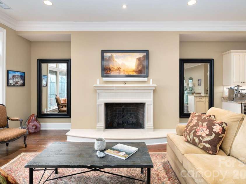 288 Macon Avenue, Asheville, NC 28804.  MLS# CAR4343103, YatesRealty ID 12265. 