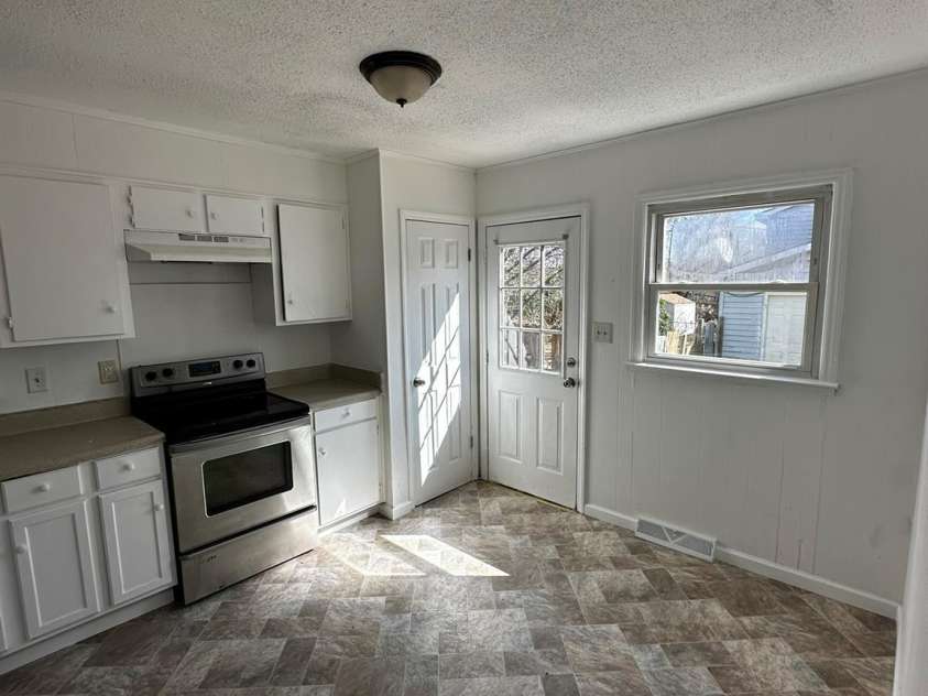 3048 Marigold Lane, Gastonia, NC 28052.  MLS# CAR4252196, YatesRealty ID 12265. 