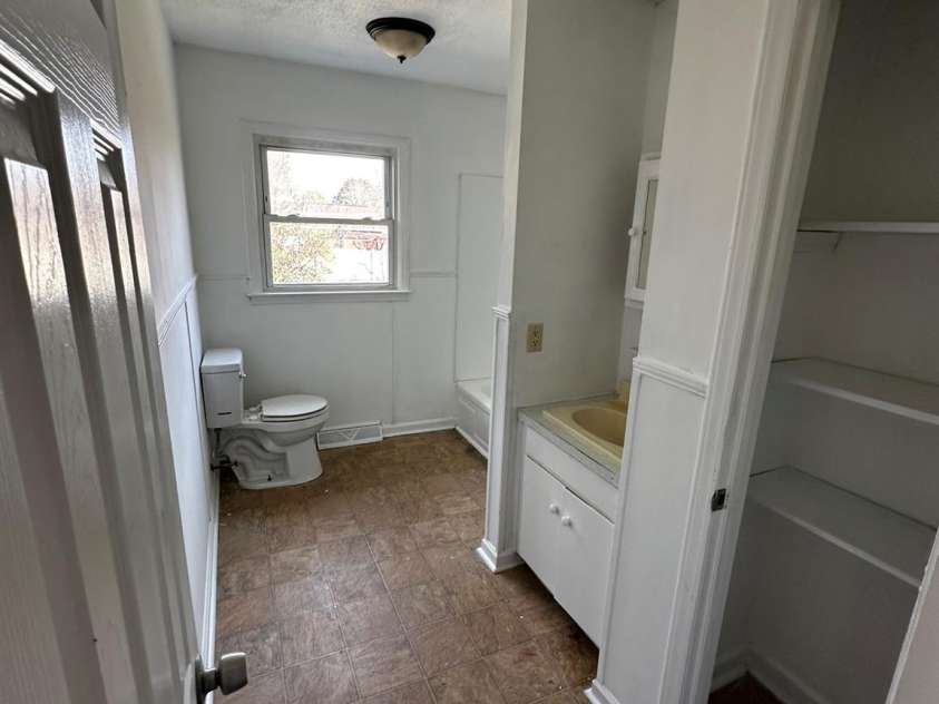 3048 Marigold Lane, Gastonia, NC 28052.  MLS# CAR4252196, YatesRealty ID 12265. 