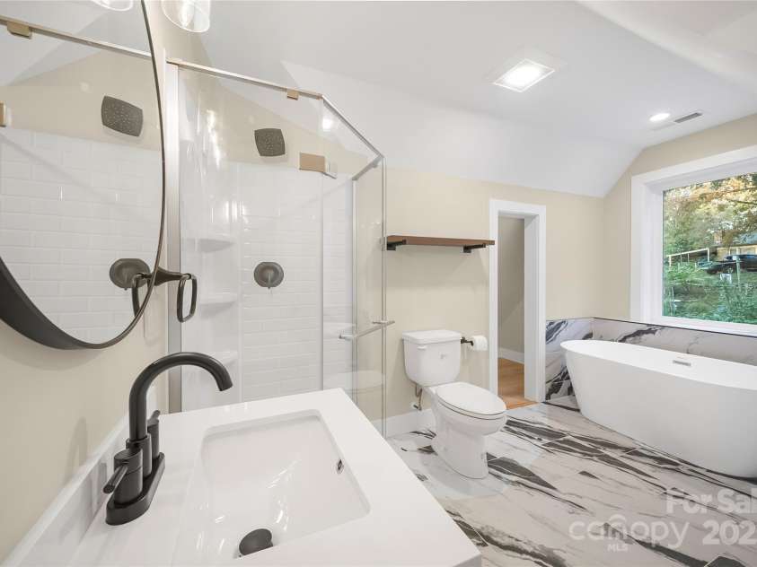 20 Rash Road, Asheville, NC 28806.  MLS# CAR4308785, YatesRealty ID 12266. 