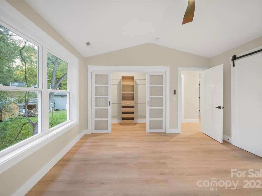 20 Rash Road, Asheville, NC 28806.  MLS# CAR4308785, YatesRealty ID 12266. 