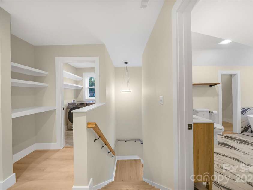 20 Rash Road, Asheville, NC 28806.  MLS# CAR4308785, YatesRealty ID 12266. 