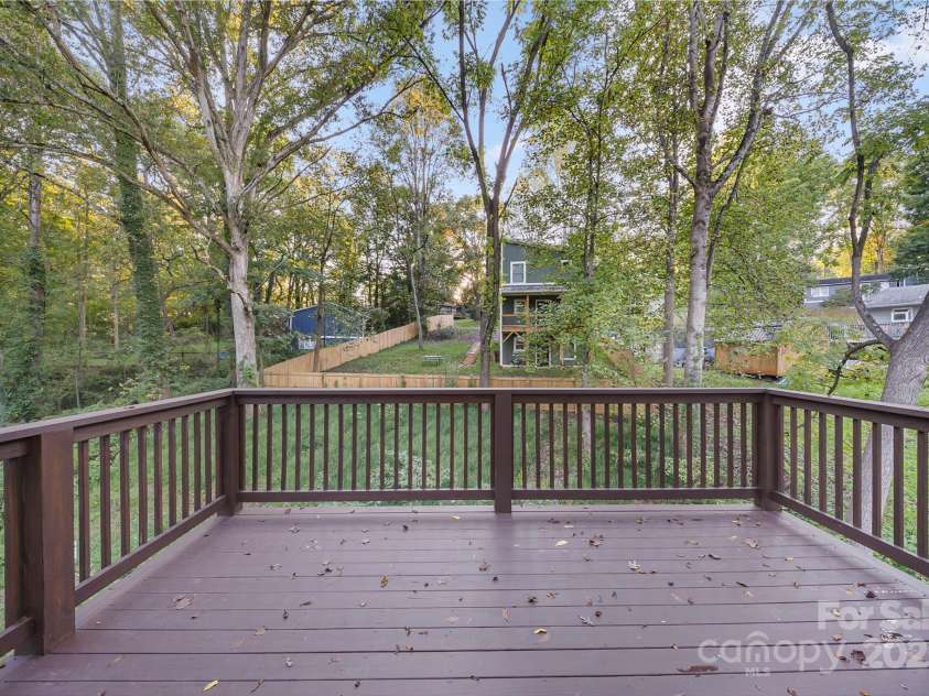 20 Rash Road, Asheville, NC 28806.  MLS# CAR4308785, YatesRealty ID 12266. 