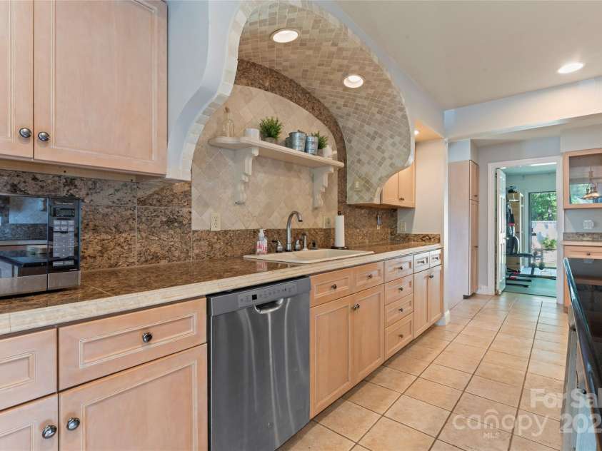 35 Heritage Drive, Clover, SC 29710.  MLS# CAR4317648, YatesRealty ID 12267. 