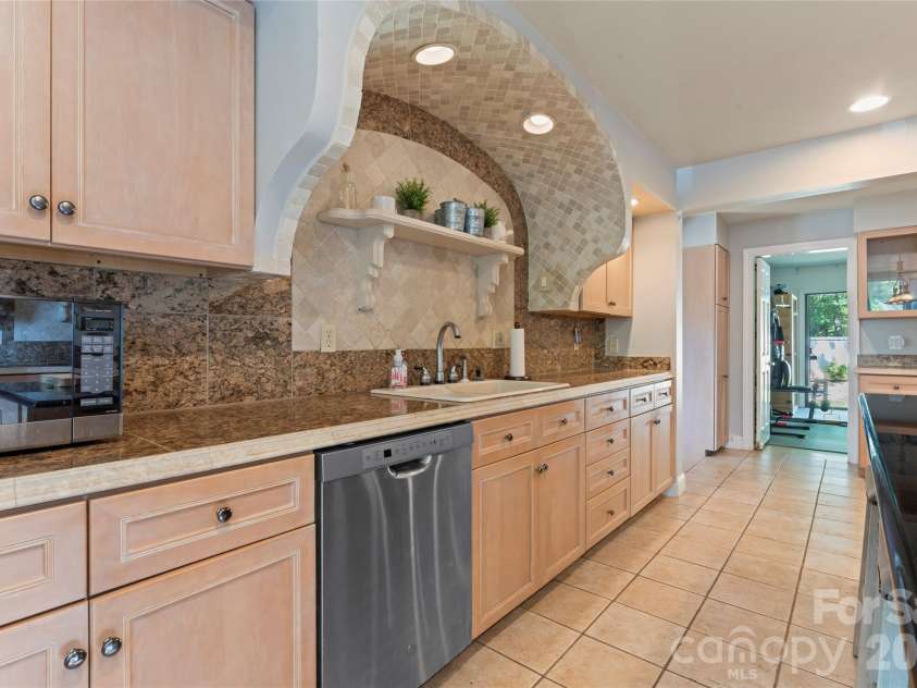 35 Heritage Drive, Clover, SC 29710.  MLS# CAR4317648, YatesRealty ID 12267. 