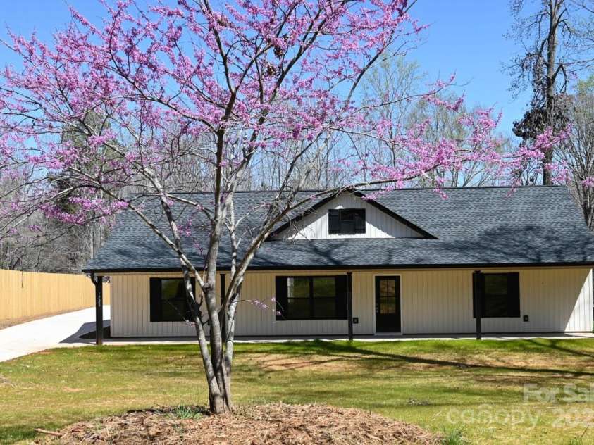 3720 Turner Road, Clover, SC 29710.  MLS# CAR4210284, YatesRealty ID 12267. 
