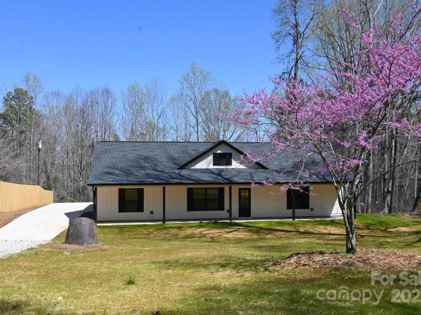 3720 Turner Road, Clover, SC 29710.  MLS# CAR4210284, YatesRealty ID 12267. 