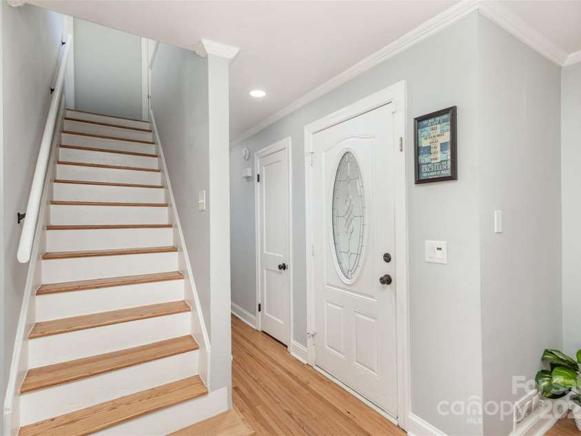 1201 Edgefield Avenue, Gastonia, NC 28052.  MLS# CAR4227953, YatesRealty ID 12269. 