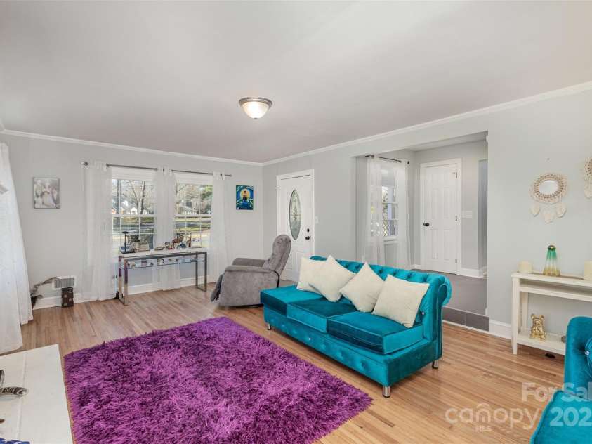 1201 Edgefield Avenue, Gastonia, NC 28052.  MLS# CAR4227953, YatesRealty ID 12269. 