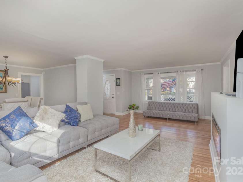 1201 Edgefield Avenue, Gastonia, NC 28052.  MLS# CAR4227953, YatesRealty ID 12269. 