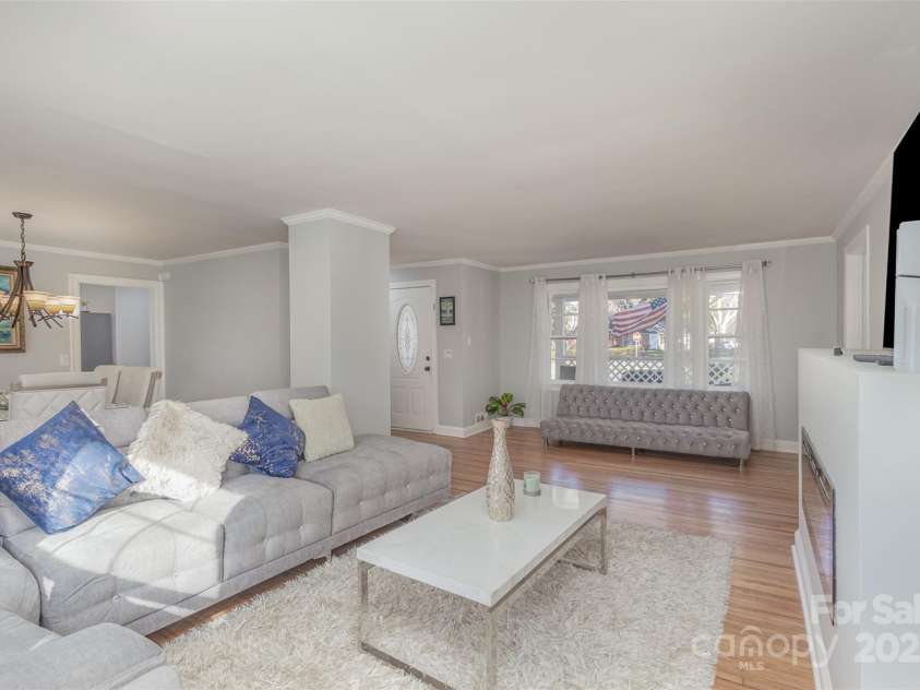 1201 Edgefield Avenue, Gastonia, NC 28052.  MLS# CAR4227953, YatesRealty ID 12269. 