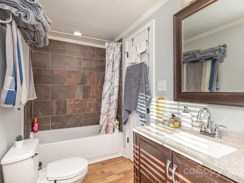 1201 Edgefield Avenue, Gastonia, NC 28052.  MLS# CAR4227953, YatesRealty ID 12269. 