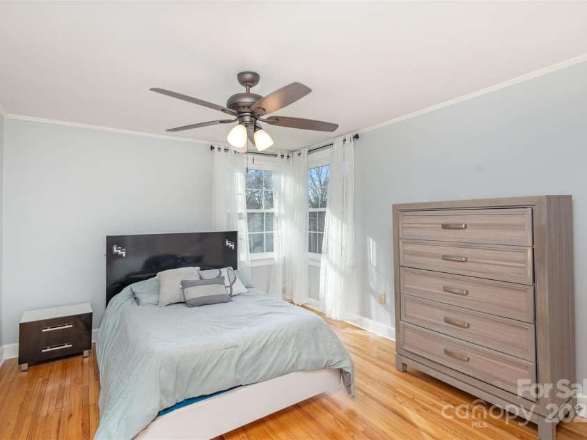 1201 Edgefield Avenue, Gastonia, NC 28052.  MLS# CAR4227953, YatesRealty ID 12269. 