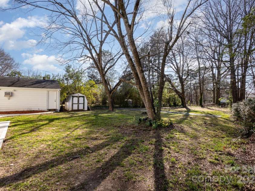 1201 Edgefield Avenue, Gastonia, NC 28052.  MLS# CAR4227953, YatesRealty ID 12269. 