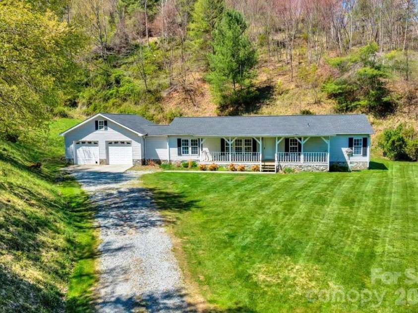 228 Vilas Overlook Drive, Vilas, NC 28692.  MLS# CAR4369701, YatesRealty ID 12269. 