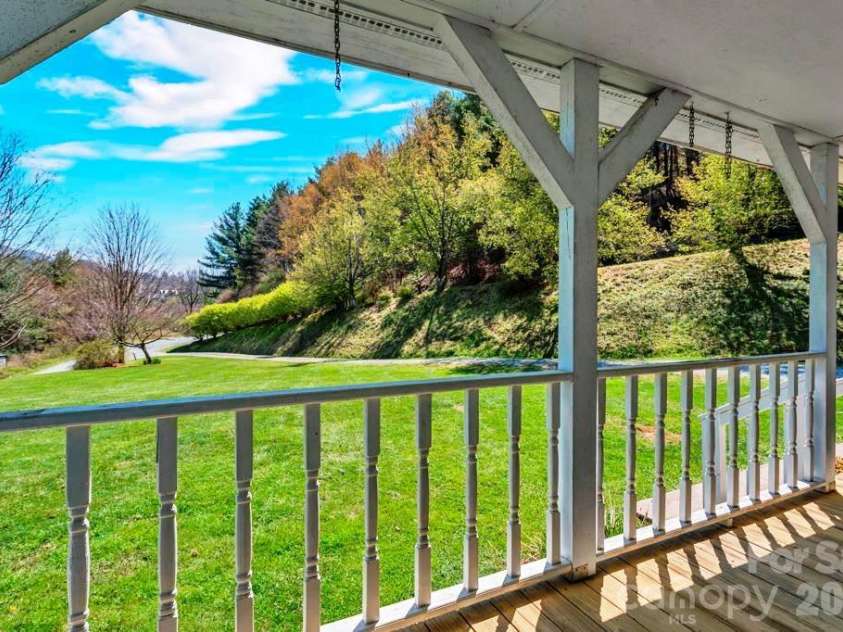 228 Vilas Overlook Drive, Vilas, NC 28692.  MLS# CAR4369701, YatesRealty ID 12269. 