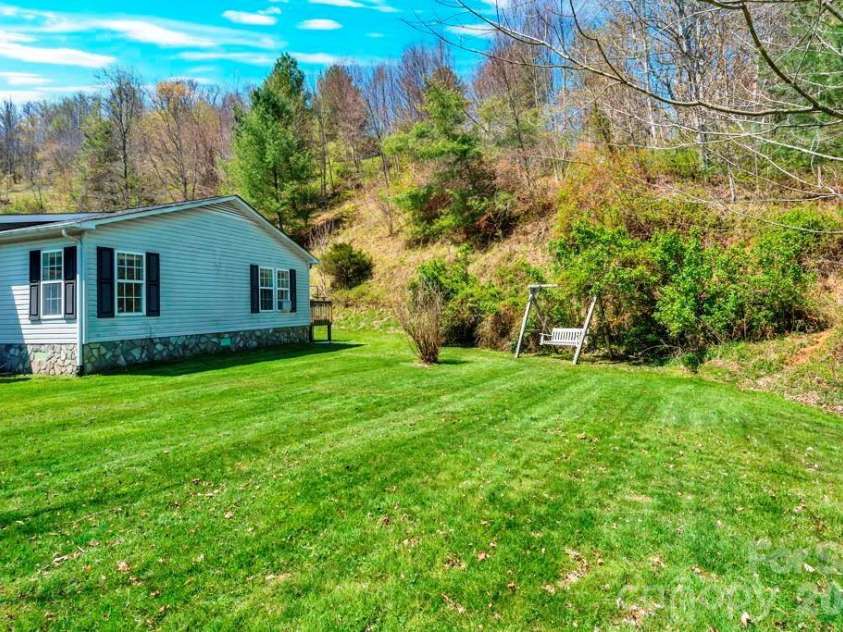 228 Vilas Overlook Drive, Vilas, NC 28692.  MLS# CAR4369701, YatesRealty ID 12269. 