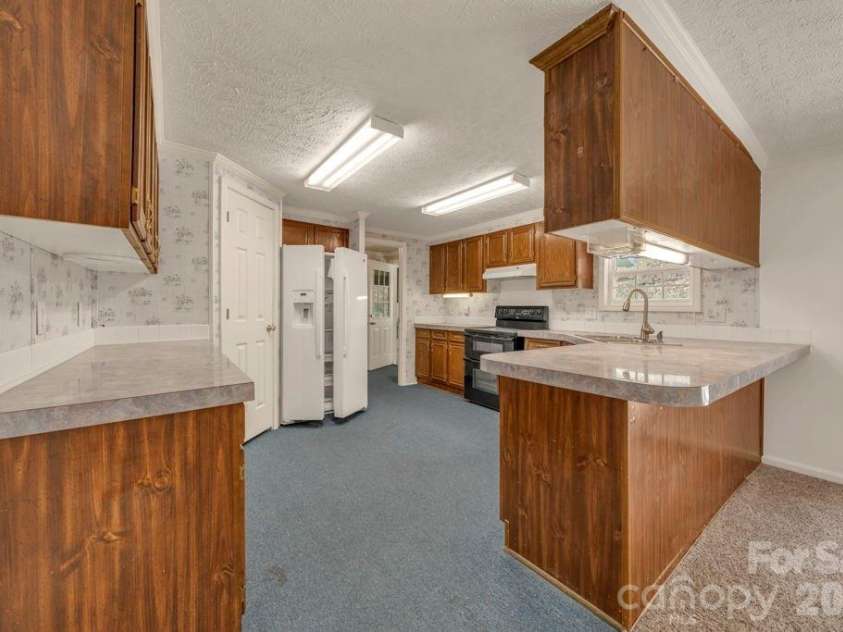 228 Vilas Overlook Drive, Vilas, NC 28692.  MLS# CAR4369701, YatesRealty ID 12269. 