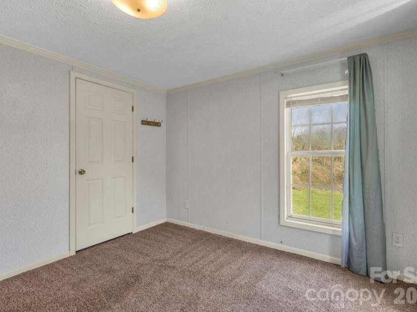 228 Vilas Overlook Drive, Vilas, NC 28692.  MLS# CAR4369701, YatesRealty ID 12269. 