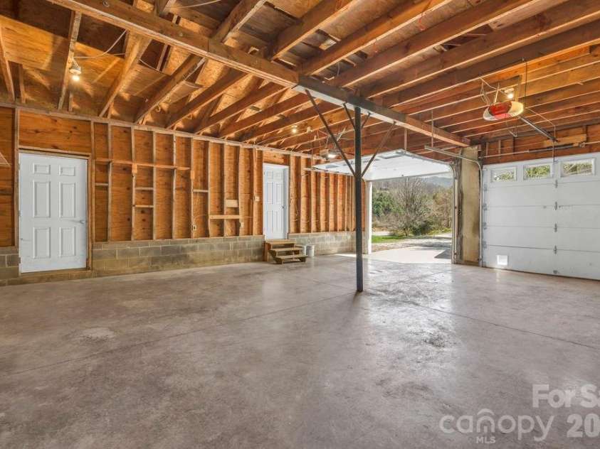 228 Vilas Overlook Drive, Vilas, NC 28692.  MLS# CAR4369701, YatesRealty ID 12269. 