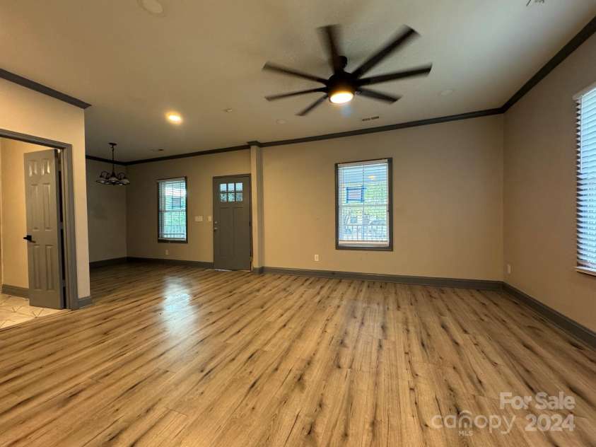 2216 Tate Street, Charlotte, NC 28216.  MLS# CAR4185695, YatesRealty ID 1227. 