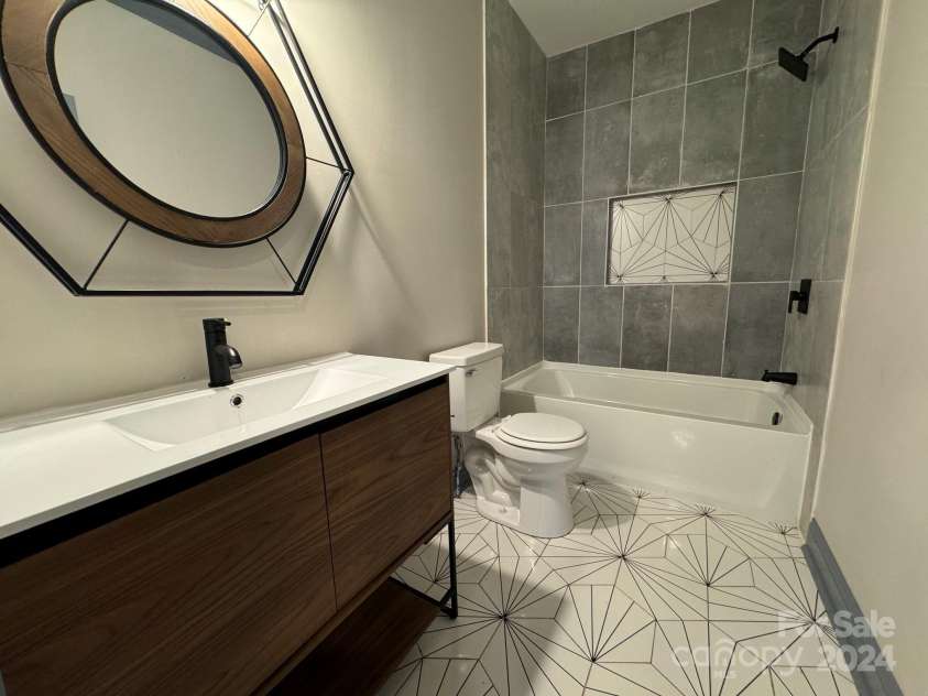 2216 Tate Street, Charlotte, NC 28216.  MLS# CAR4185695, YatesRealty ID 1227. 