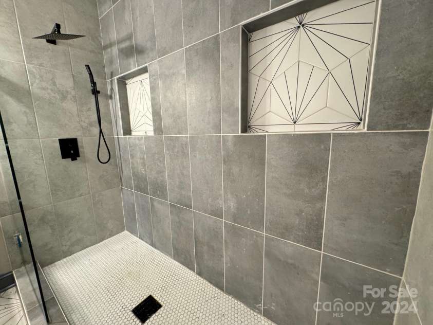 2216 Tate Street, Charlotte, NC 28216.  MLS# CAR4185695, YatesRealty ID 1227. 