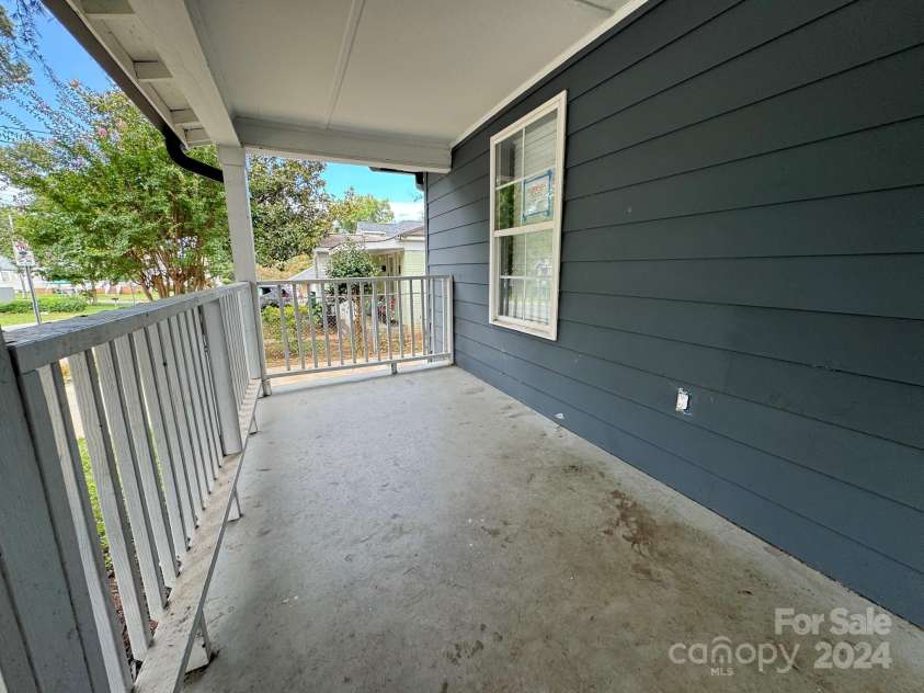 2216 Tate Street, Charlotte, NC 28216.  MLS# CAR4185695, YatesRealty ID 1227. 