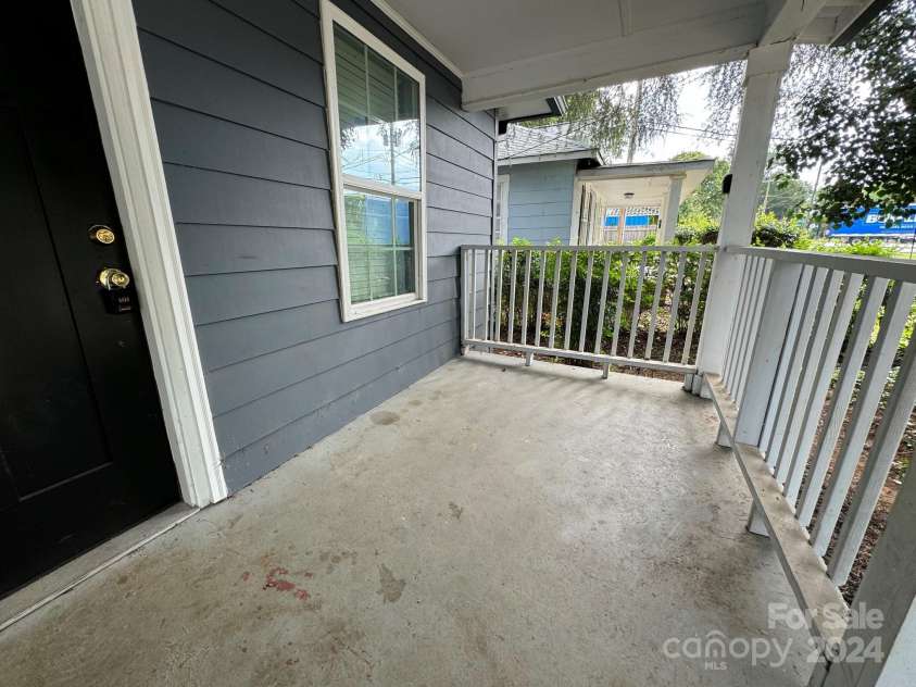 2216 Tate Street, Charlotte, NC 28216.  MLS# CAR4185695, YatesRealty ID 1227. 