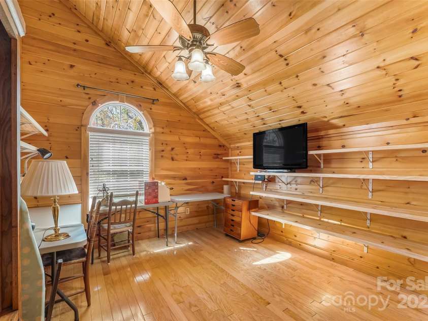 6151 Hemlock Lane, Newland, NC 28657.  MLS# CAR4316392, YatesRealty ID 1227. 