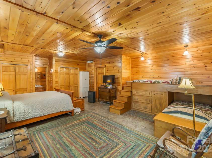 6151 Hemlock Lane, Newland, NC 28657.  MLS# CAR4316392, YatesRealty ID 1227. 