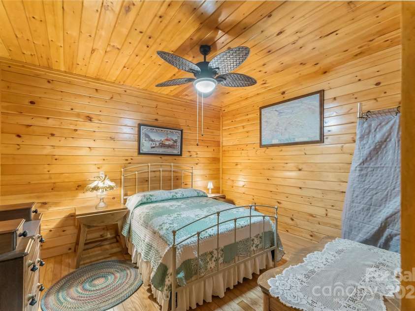 6151 Hemlock Lane, Newland, NC 28657.  MLS# CAR4316392, YatesRealty ID 1227. 