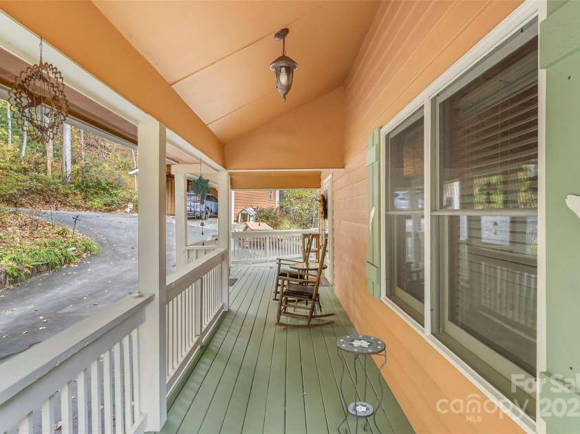 6151 Hemlock Lane, Newland, NC 28657.  MLS# CAR4316392, YatesRealty ID 1227. 