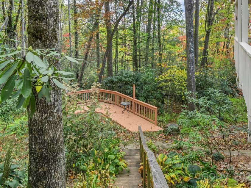 6151 Hemlock Lane, Newland, NC 28657.  MLS# CAR4316392, YatesRealty ID 1227. 