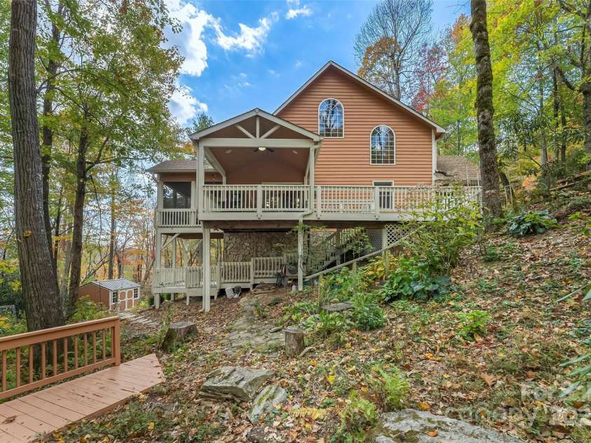 6151 Hemlock Lane, Newland, NC 28657.  MLS# CAR4316392, YatesRealty ID 1227. 