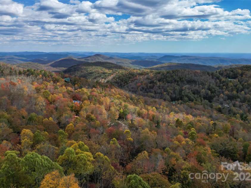 6151 Hemlock Lane, Newland, NC 28657.  MLS# CAR4316392, YatesRealty ID 1227. 