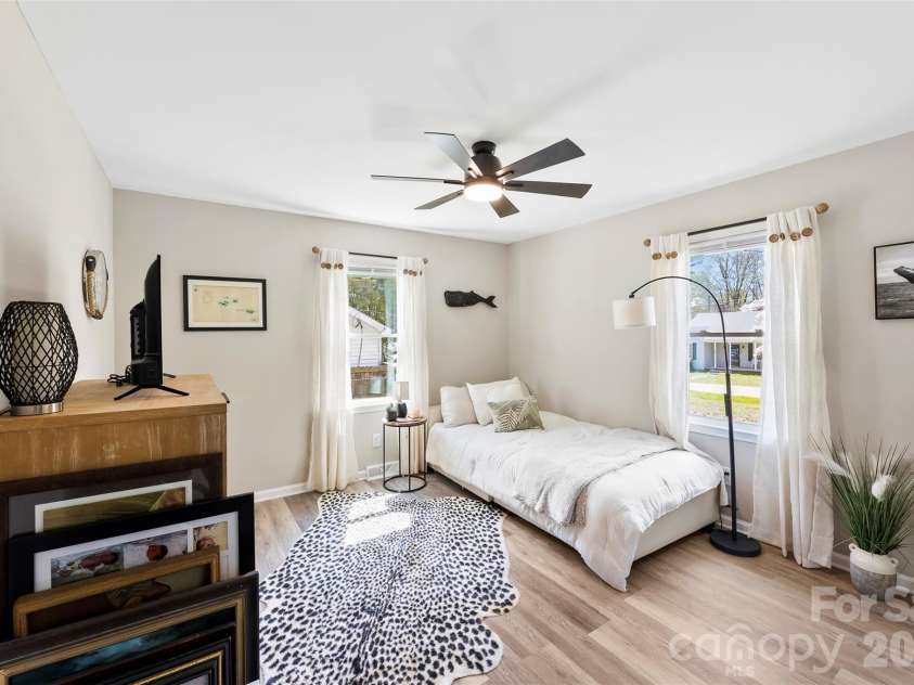 203 Blanche Avenue, Belmont, NC 28012.  MLS# CAR4362521, YatesRealty ID 12271. 