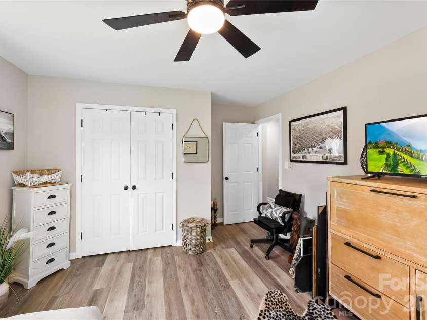203 Blanche Avenue, Belmont, NC 28012.  MLS# CAR4362521, YatesRealty ID 12271. 