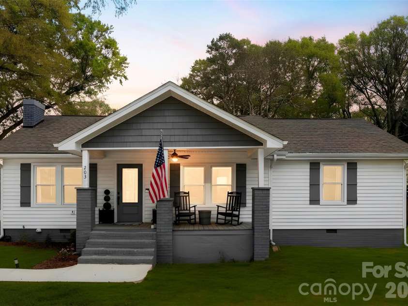 203 Blanche Avenue, Belmont, NC 28012.  MLS# CAR4362521, YatesRealty ID 12271. 