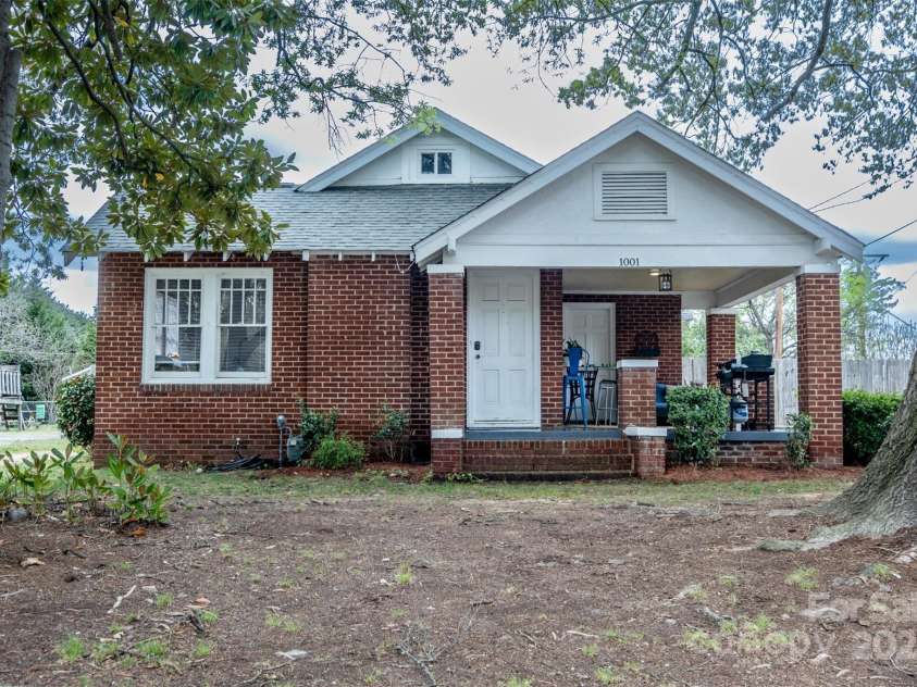 1001 Lee Avenue, Kannapolis, NC 28081.  MLS# CAR4238617, YatesRealty ID 12272. 
