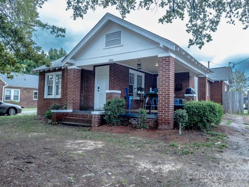 1001 Lee Avenue, Kannapolis, NC 28081.  MLS# CAR4238617, YatesRealty ID 12272. 