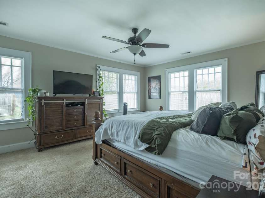 1001 Lee Avenue, Kannapolis, NC 28081.  MLS# CAR4238617, YatesRealty ID 12272. 