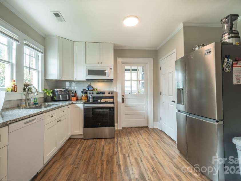 1001 Lee Avenue, Kannapolis, NC 28081.  MLS# CAR4238617, YatesRealty ID 12272. 