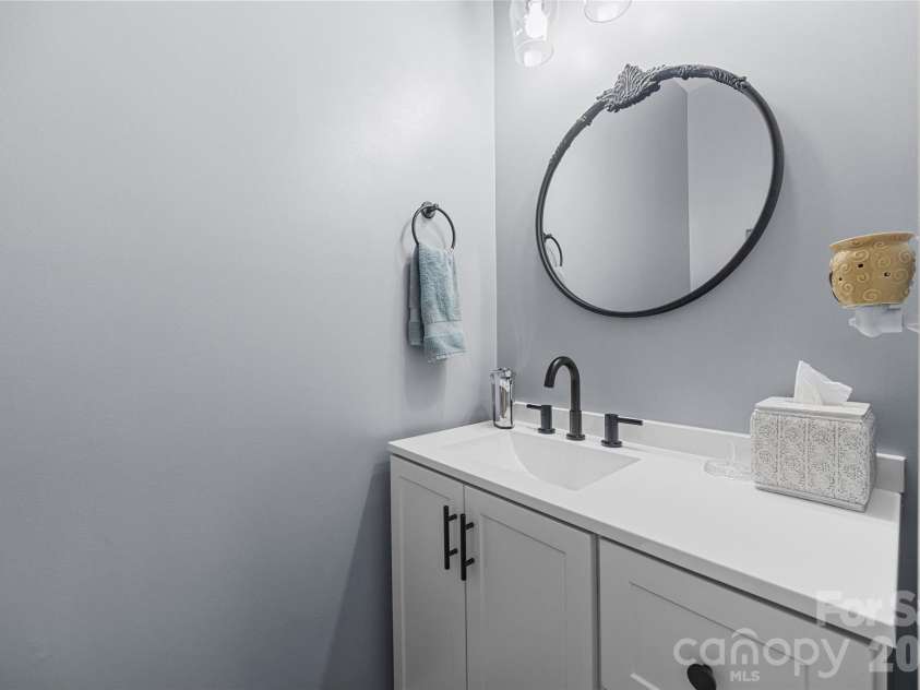 1206 Bottle Brush Lane, Harrisburg, NC 28075.  MLS# CAR4363111, YatesRealty ID 12273. Half Bath - Main