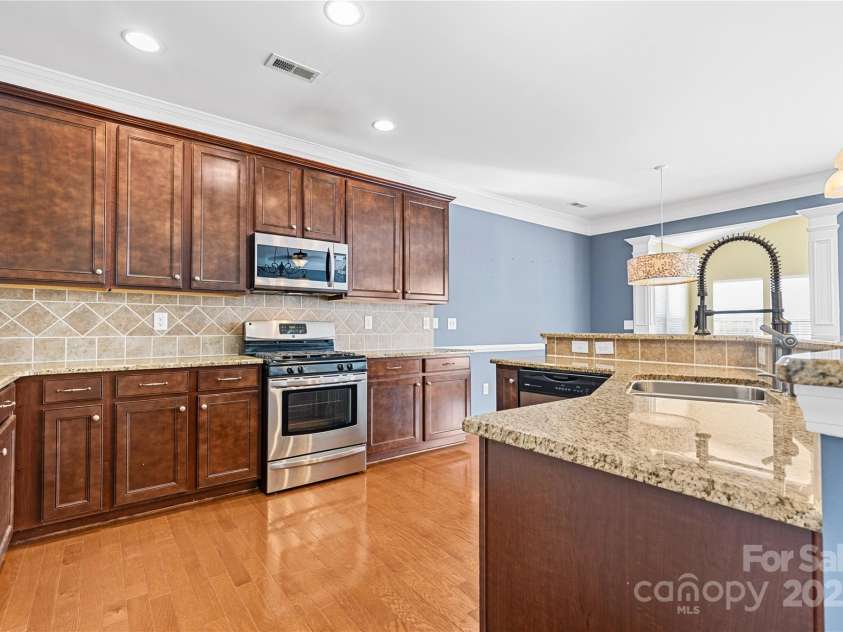 160 Millen Drive, Mooresville, NC 28115.  MLS# CAR4207383, YatesRealty ID 12273. 