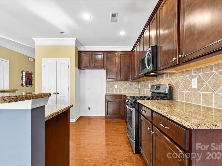 160 Millen Drive, Mooresville, NC 28115.  MLS# CAR4207383, YatesRealty ID 12273. 
