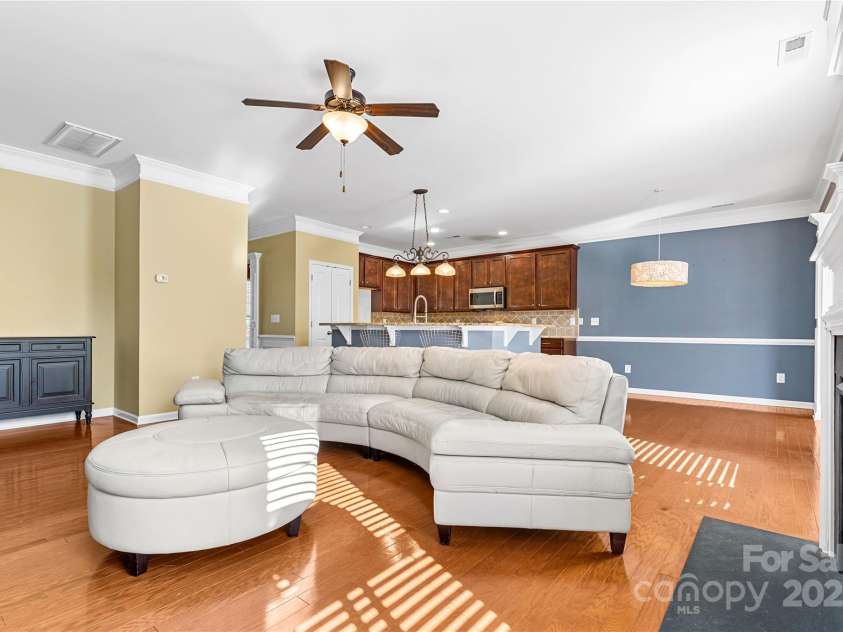 160 Millen Drive, Mooresville, NC 28115.  MLS# CAR4207383, YatesRealty ID 12273. 