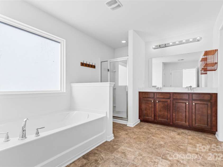 160 Millen Drive, Mooresville, NC 28115.  MLS# CAR4207383, YatesRealty ID 12273. 