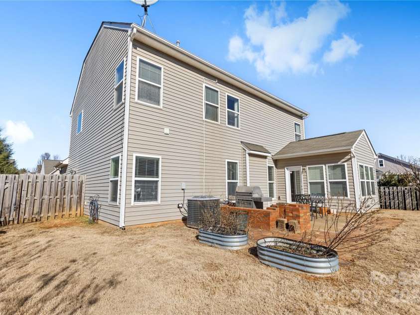 160 Millen Drive, Mooresville, NC 28115.  MLS# CAR4207383, YatesRealty ID 12273. 